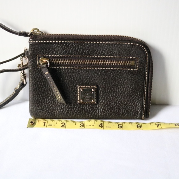 DOONEY & BOURKE 1975 Pebbled Brown Leather Wristlet Wallet Travel Change Purse - Picture 9 of 10